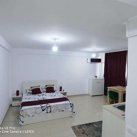 Garsoniera De La Mare Apartment Мангалия Екстериор снимка