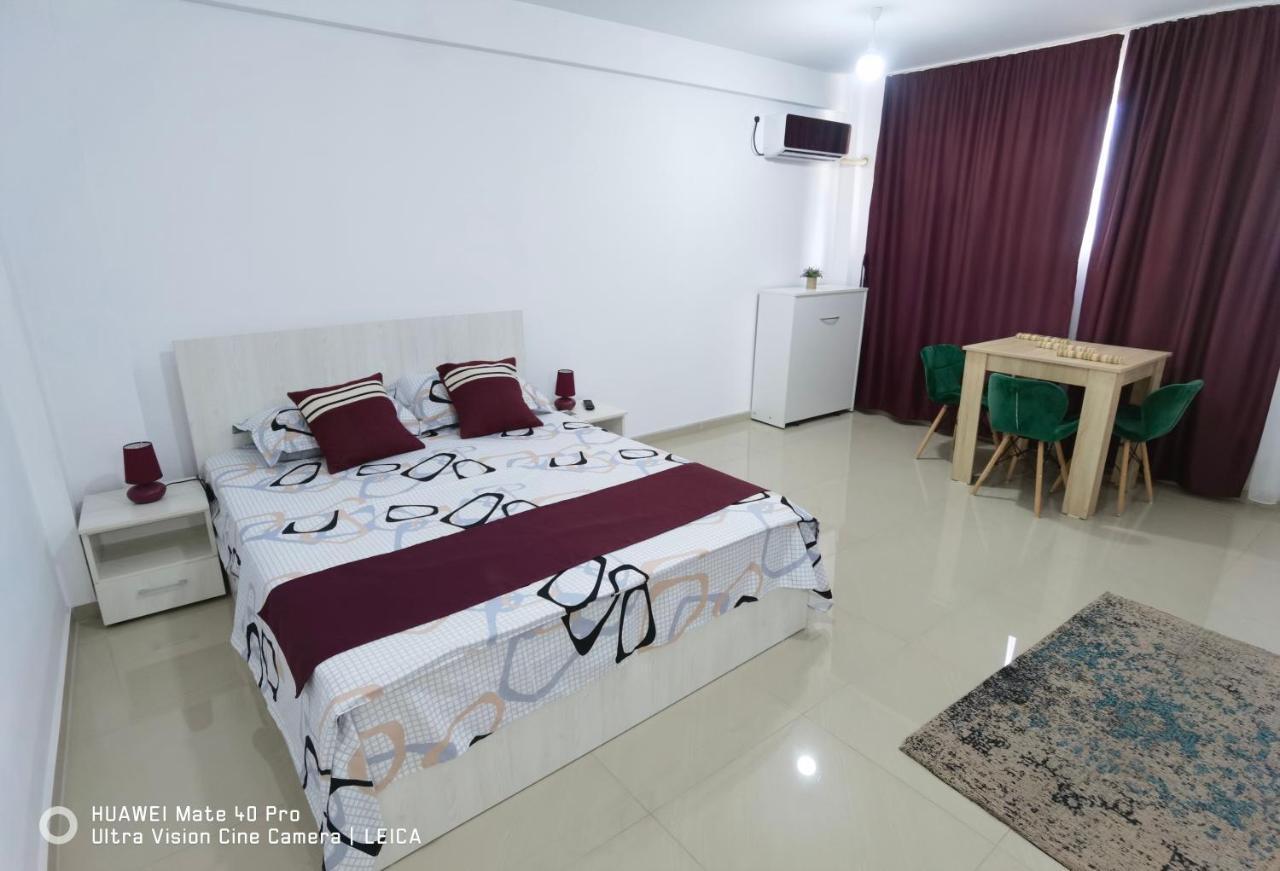 Garsoniera De La Mare Apartment Мангалия Екстериор снимка