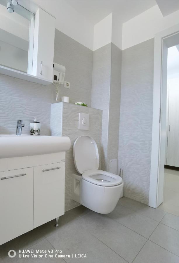 Garsoniera De La Mare Apartment Мангалия Екстериор снимка